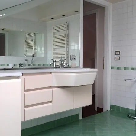 Apartment La Mansarda Alba  Room photo
